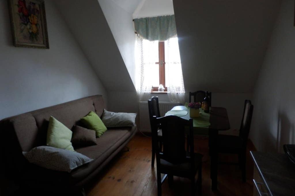 Zamecek Zdiky - Moderni Maly Apartman Bujanov Eksteriør billede